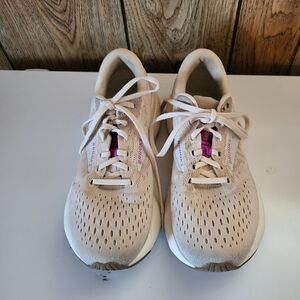 Brooks Ghost 16 Womens Size 8 Cream White Pink Athletic Running Shoes Sneakers